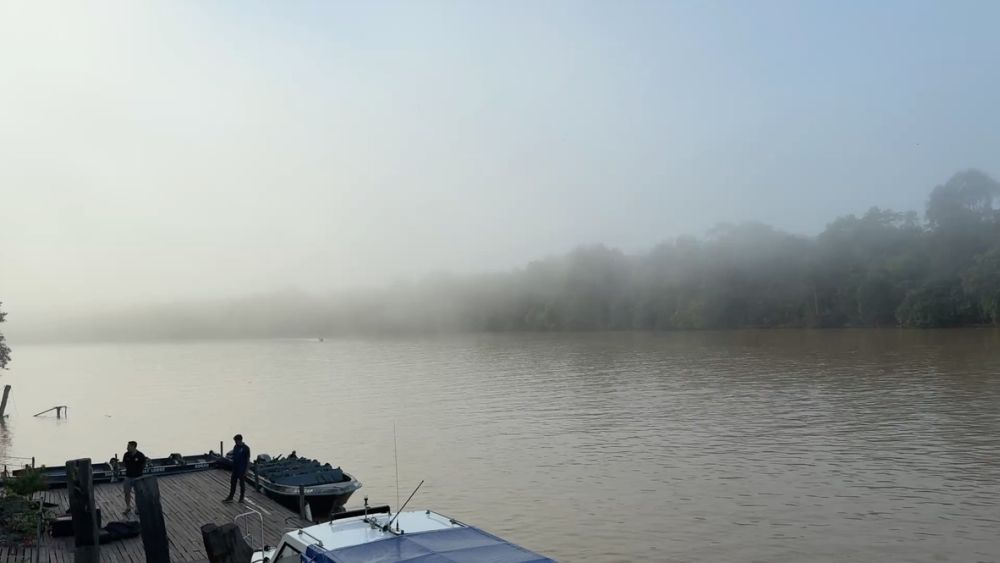 The river was beautiful and as mysterious, as you would expect of a river deep in the jungles of Borneo!