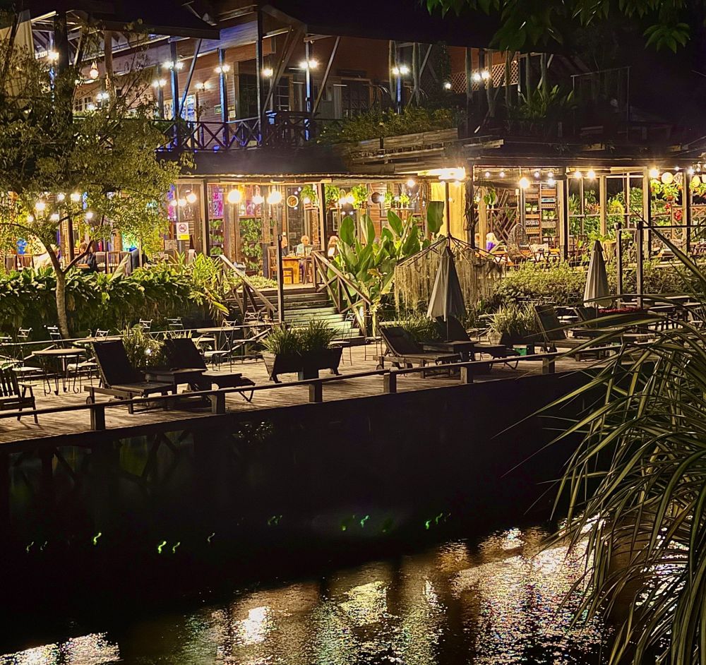 What a lovely oasis at the restaurant overlooking a lake at our lodge