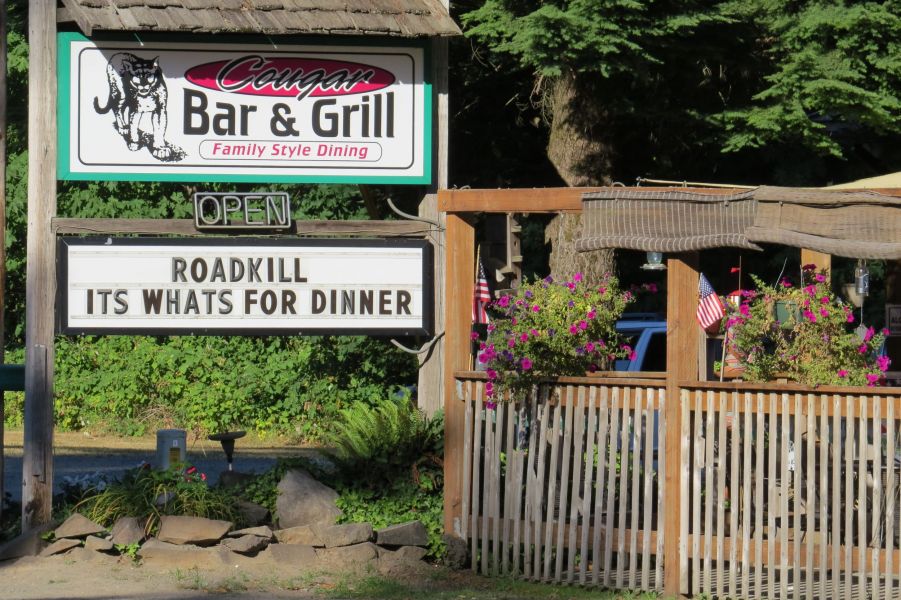 I couldn't resist taking a photograph of this restaurant on the slopes of Mount Saint Helens